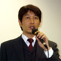 岩井氏