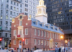 Old State House（旧州会議事堂）は、1713年に建てられ当初は通商取引所でしたが、独立戦争後にマサチューセッツ州会議事堂として20年程使用されました。