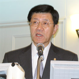 hln200905280301 会見する庄田会長