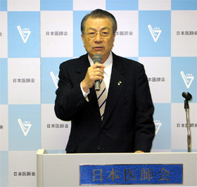 hln200906260201 会見する竹嶋日医副会長
