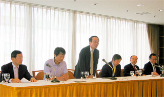 hln200907010101 会見する日本バイオテク協議会・山田英氏ら