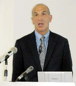 hln200909180201 ムサレム会長兼CEO