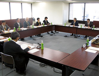 hln201003010201 重篤副作用総合対策検討会