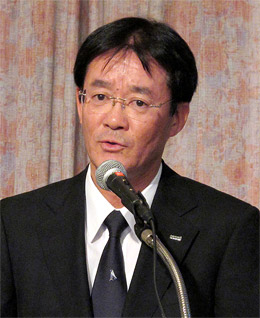 会見する澤井社長