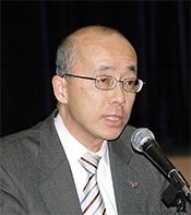 榮畑氏