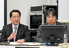 会見する岡野氏(左)と澤氏
