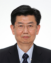 菊繁氏