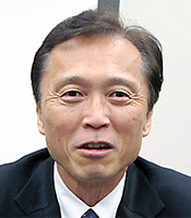 安川氏