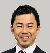 塚田氏