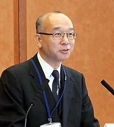 山崎氏