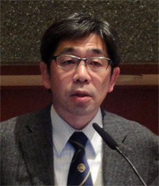 山脇氏