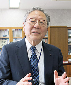 近藤氏