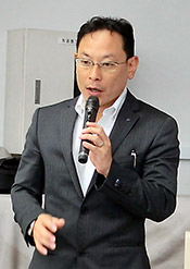 渡邉氏