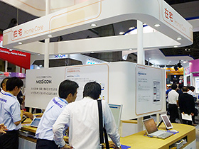 発売を前に「国際モダンホスピタルショウ2015」(15~17日、東京ビッグサイト)の同社ブースでも注目を集めた