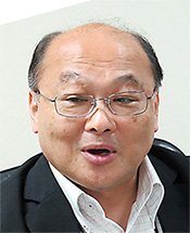 二川氏