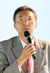 川渕氏