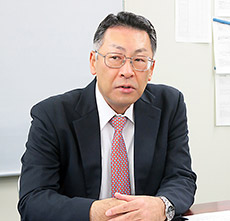 山田雅信審査管理課長