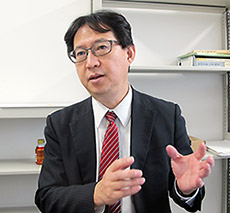 岩本氏