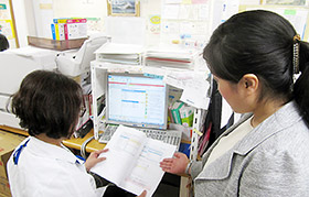 実際に薬局に足を運ぶ東日本メディコムのアフターサービスも高く評価