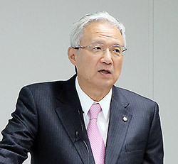 中山讓治氏