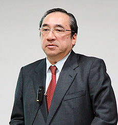 山口氏