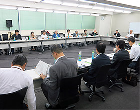 20日に開かれた薬事・食品衛生審議会血液事業部会