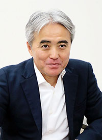 岩崎氏