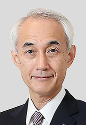 三津家正之氏