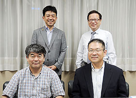 福岡市薬の田中会長(左上)、木原副会長(右下)、高木専務理事(右上)、九州大学の島添准教授