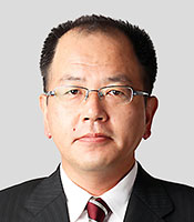 吉岡貴司氏