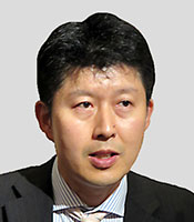 土居氏