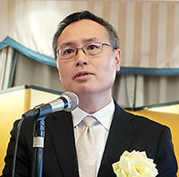 三浦明氏