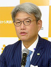 狭間研至氏