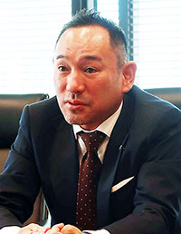 村上雅人氏