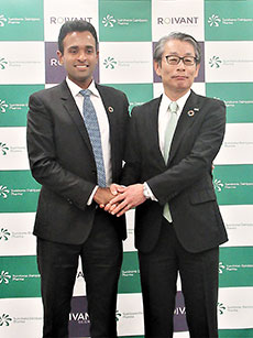 ラマスワミーCEO(左)と野村社長