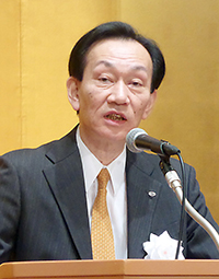 高崎信太郎社長