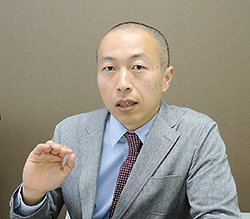 藤田健二氏