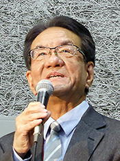 小山氏