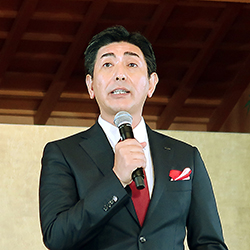 松下氏