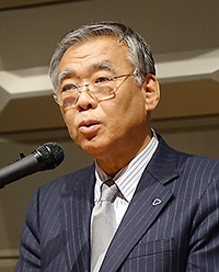 山本信夫氏