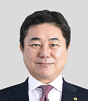 堀内氏