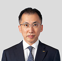 赤名正臣氏