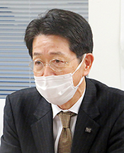 首藤正一氏