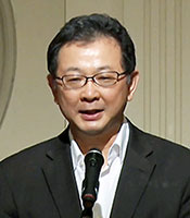 平野健二氏