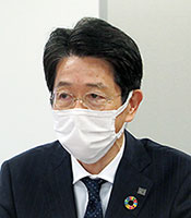 首藤氏