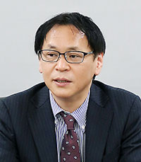 安藤氏