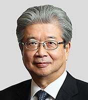 眞鍋淳氏