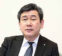 井上氏