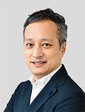 岡田裕氏