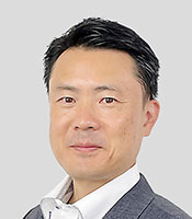 尾崎氏